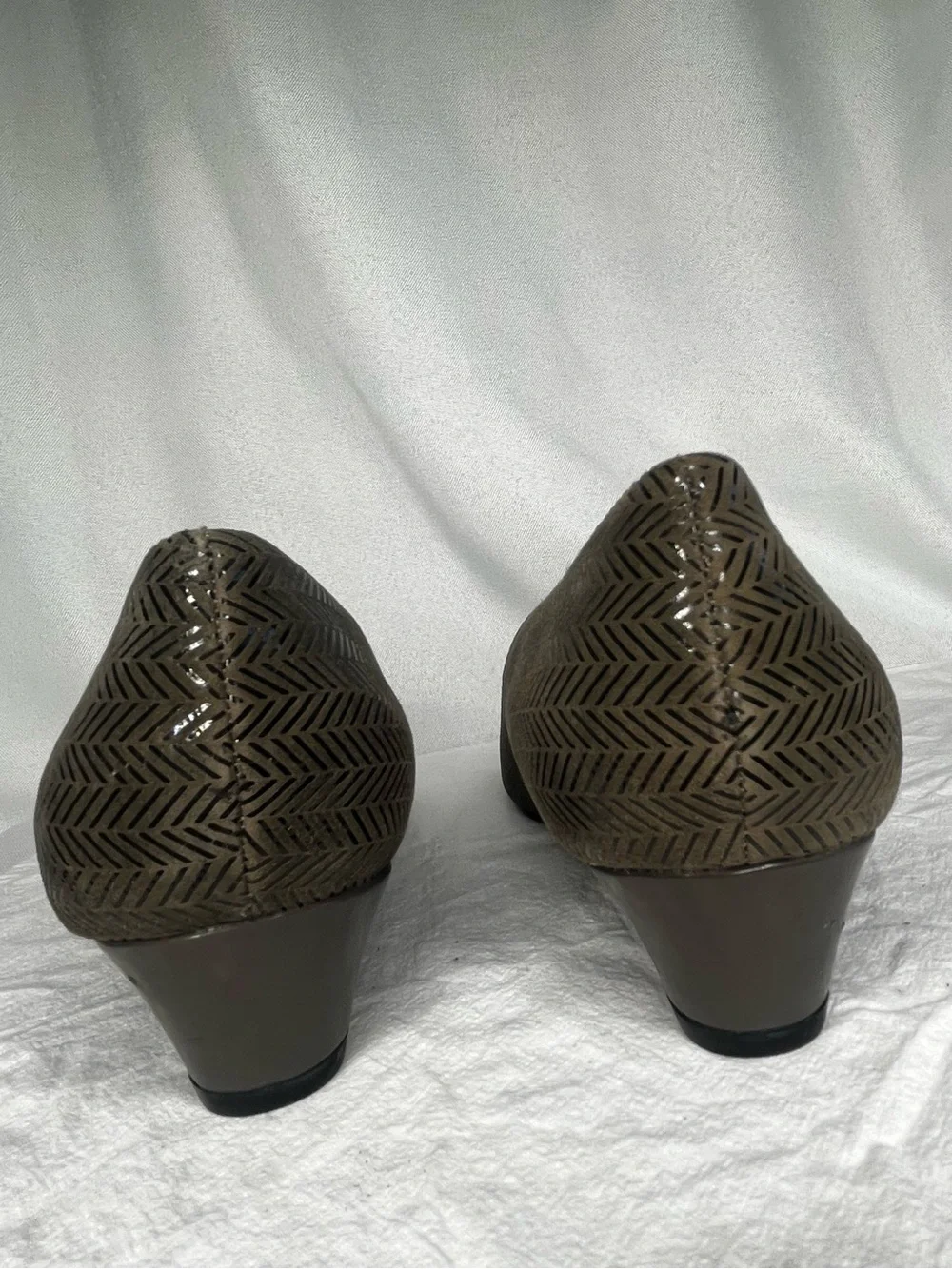 Torrid Taupe Herringbone Cutout Low Wedge Pumps Size 9M